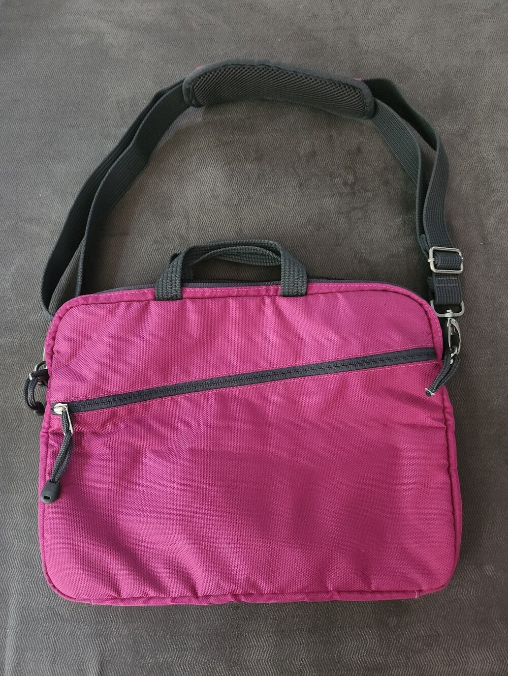 Pottery Barn Teen Gear-Up Crossbody Messenger / Laptop Bag